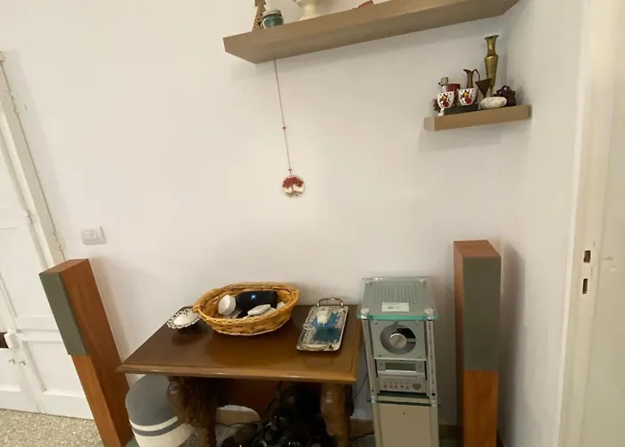 Nella Corte